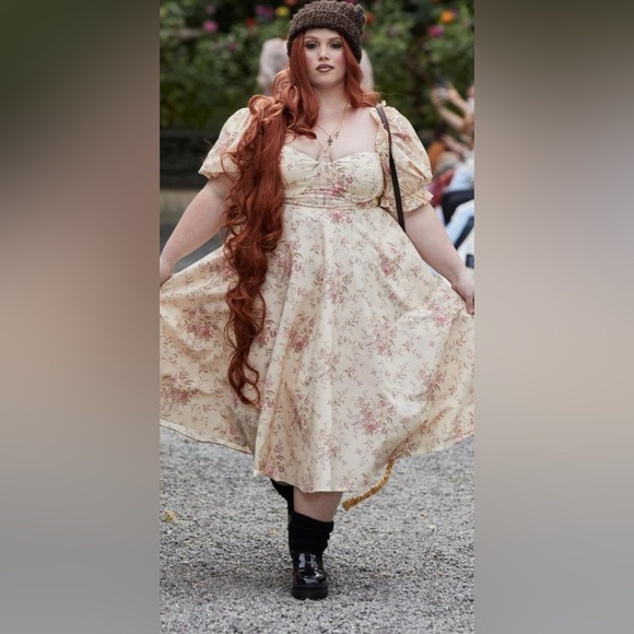 Ash Pop Up MYSTERY  ATTIRE;  3 Cottage Core/Romanticism Floral & Lace Dress. NWt - Picture 2 of 5